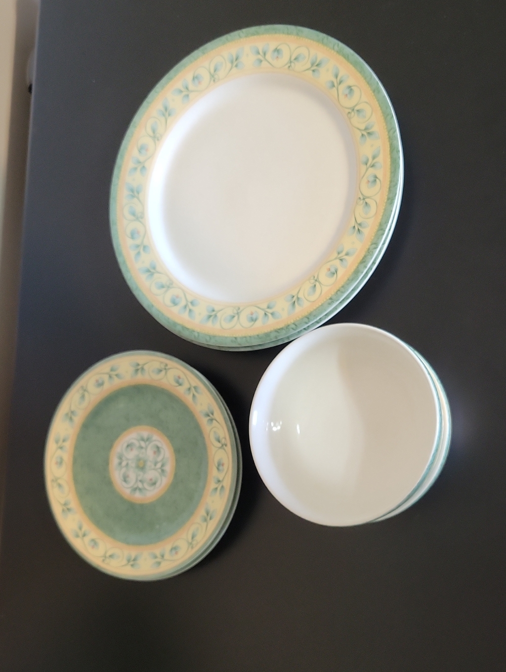 Pfaltzgraff Green and Cream Decorative Dinnerware Set